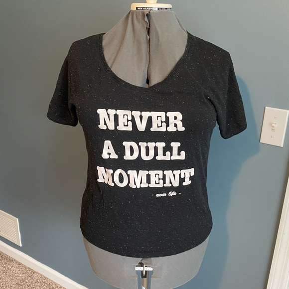 🍁2 for $6.00🍁 Crop Black top with confetti pattern - Picture 2 of 4